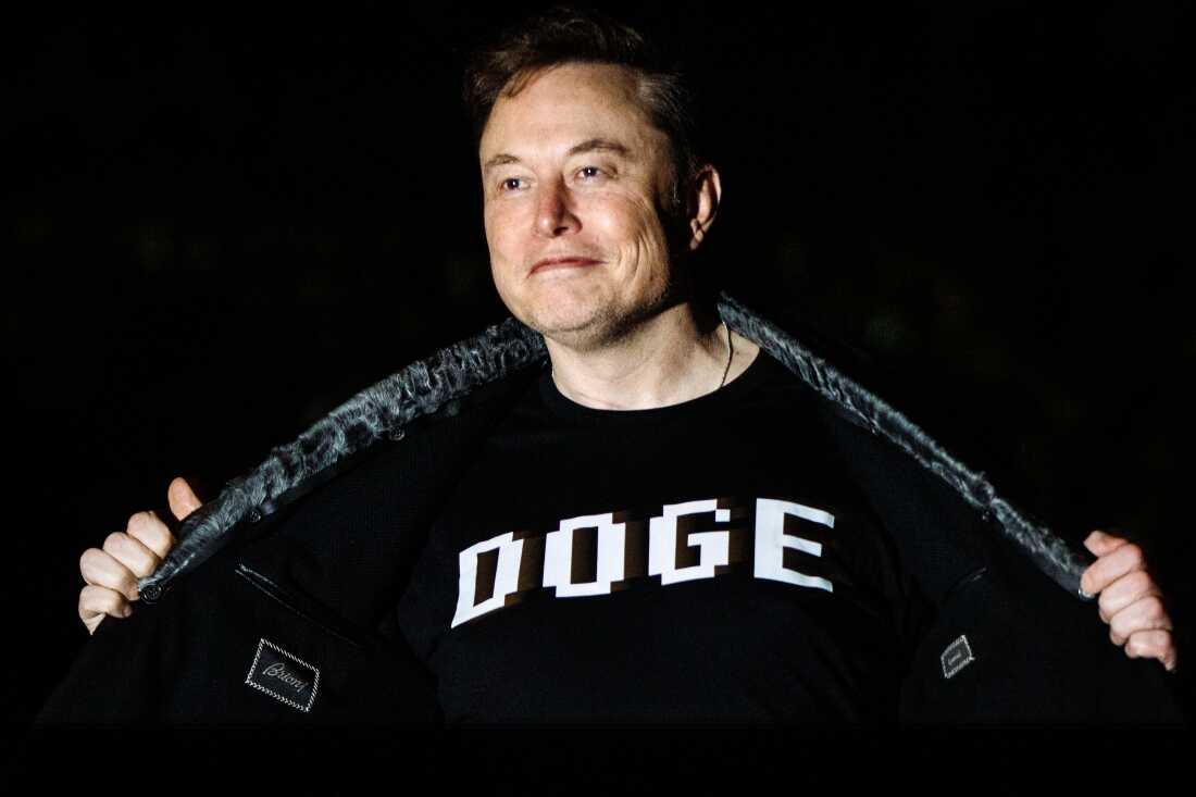 DOGE chief Elon Musk says he’s running businesses ‘with great difficulty’ as Tesla shares tank