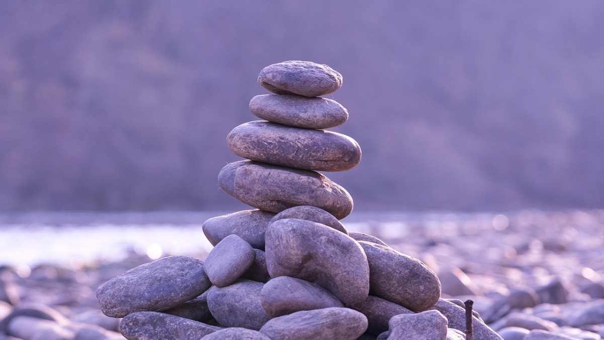 Putin suggests Russia open to direct talks with Ukraine, as strikes continue